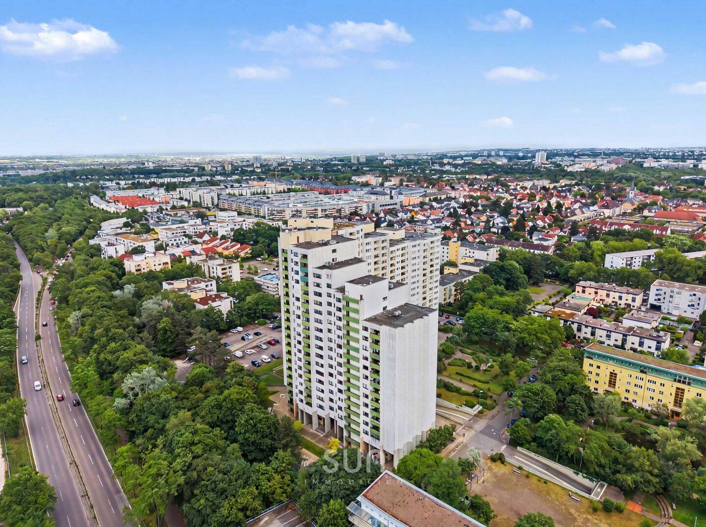 ZUSAMMENSPIEL AUS WALD & SANDFLORA IN GONSENHEIM – 2 Zimmer mit Loggia als Übergang ins Offene, 55124 Mainz (Gonsenheim Oberstadt)