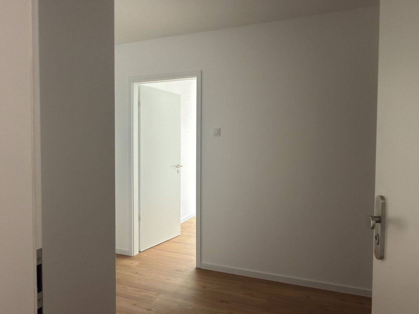 3-Zimmer-Wohnung mit Einbauküche, Balkon & Keller | kurzfristig verfügbar, 14612 Falkensee