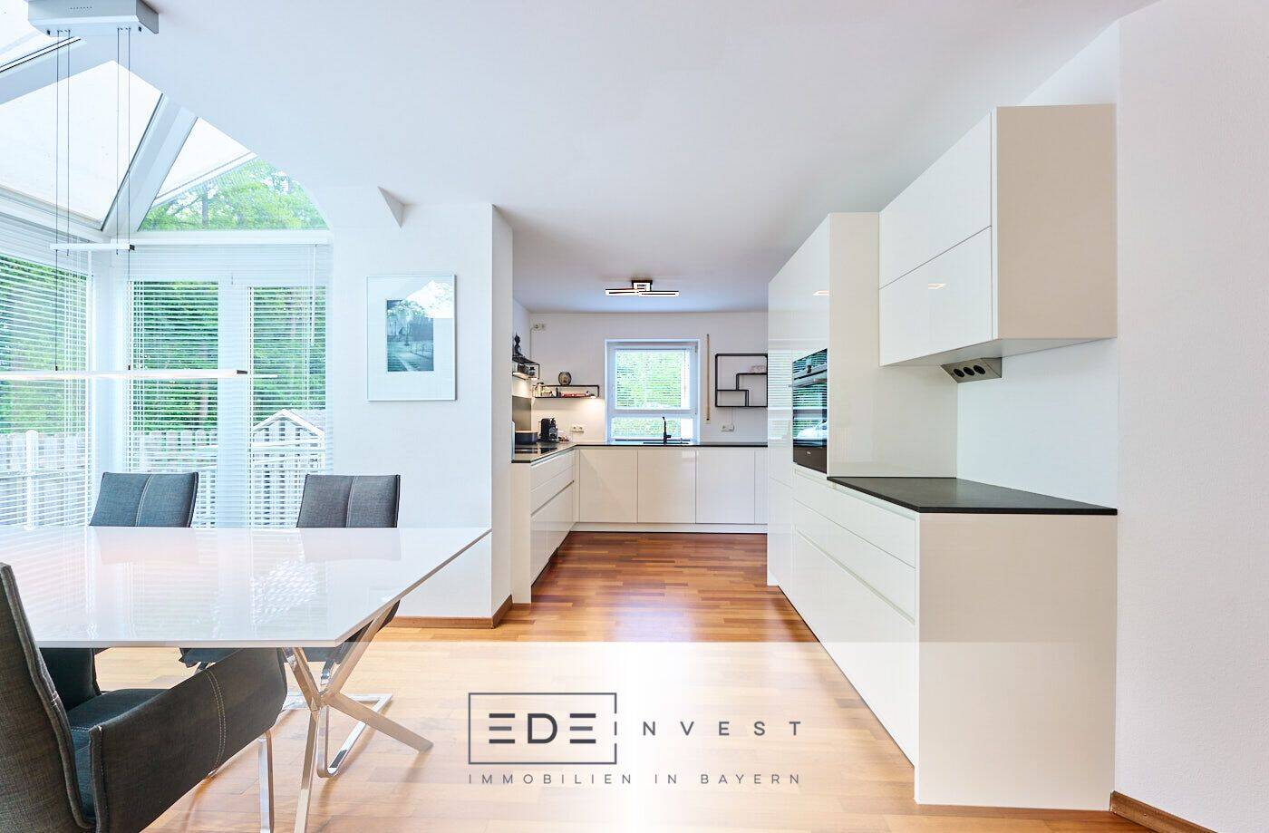 Familienfreundliche Doppelhaushälfte mit Südterrasse und in bester Lage von Waldperlach, 81739 München (Ramersdorf-Perlach)