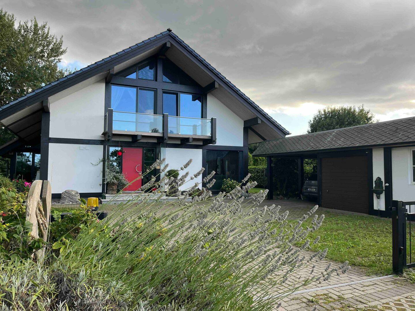 Lichtdurchflutetes Design-Haus am Ortsrand in 18356 Pruchten, 18356 Pruchten