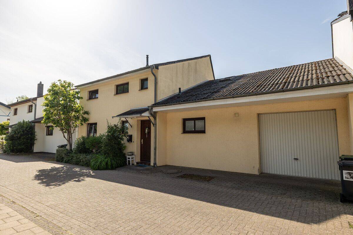 *** NORDWOLLE – 127 m² – 5 ZIMMER – 2 BÄDER – GARTEN und GARAGE – BALKON mit CHARME ***, 27749 Delmenhorst (Düsternort Mitte Schafkoven/Donneresch Stickgras/Annenriede)