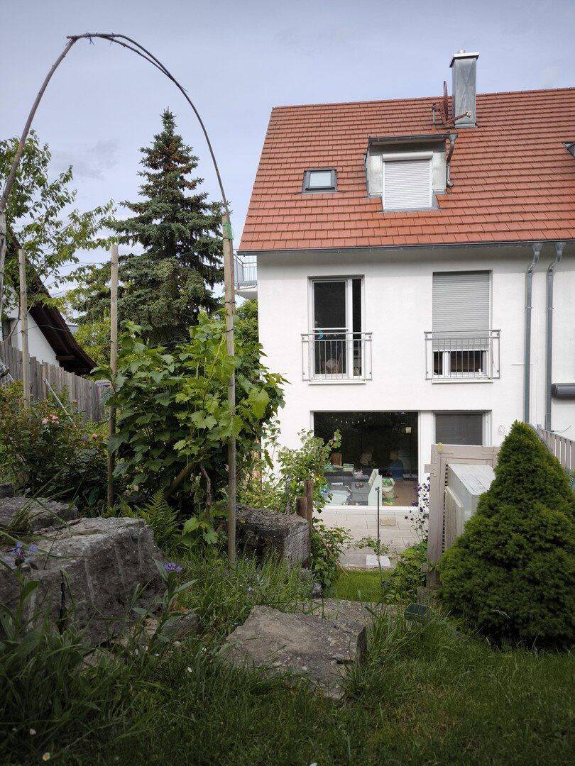 Lichtdurchflutetes Reihenendhaus mit Seeblick, 78343 Gaienhofen