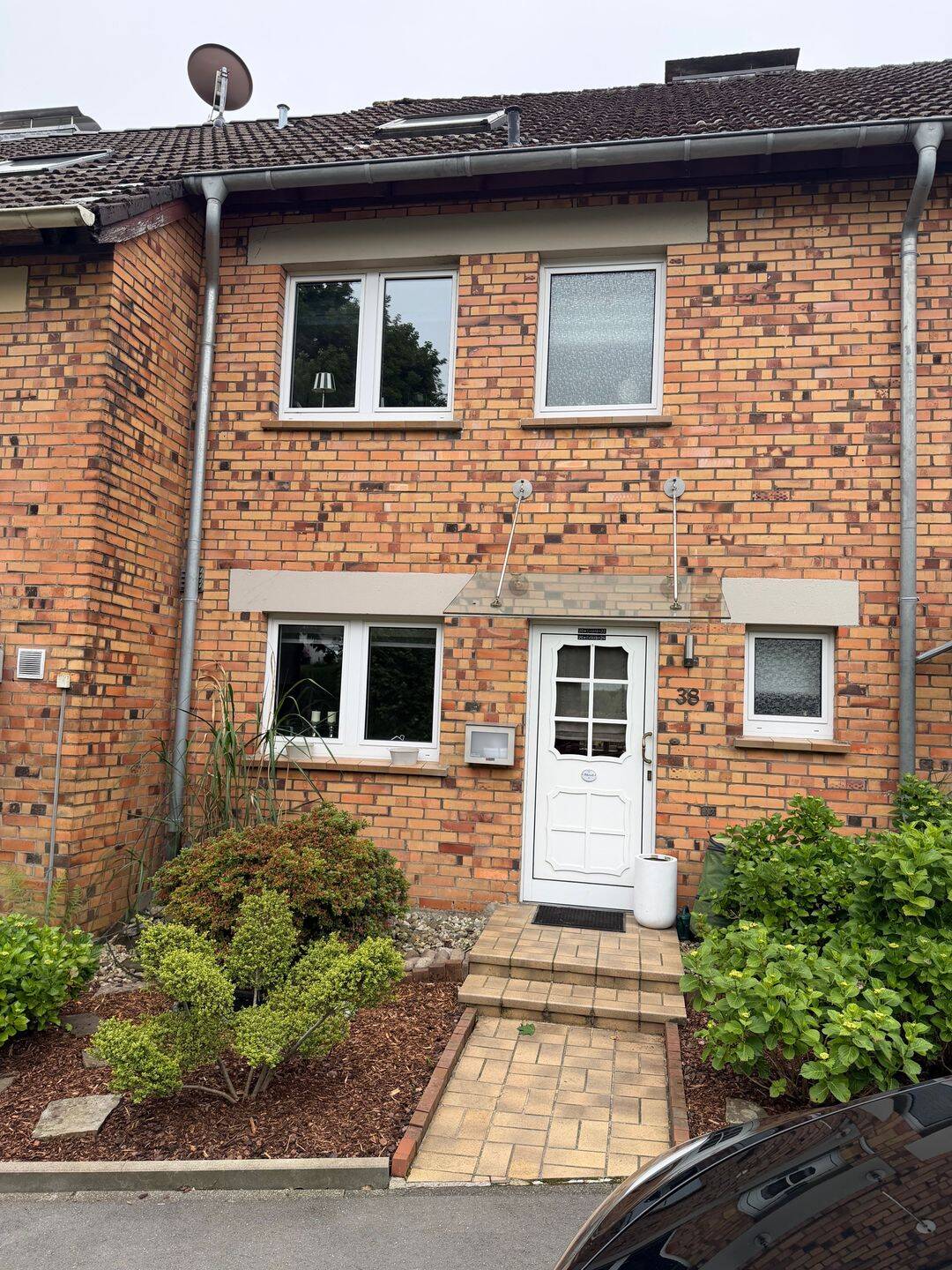 Sehr gepflegtes Reihenmittelhaus mit Garage in Lennep, 42897 Remscheid (Lennep)