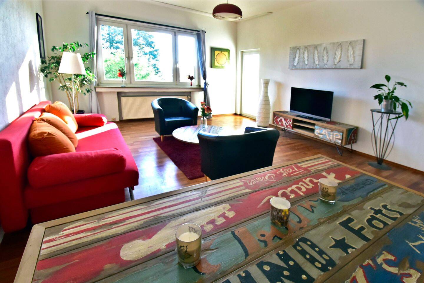 2 Zimmer Wohnung möbliert am Rhein, 40221 Düsseldorf