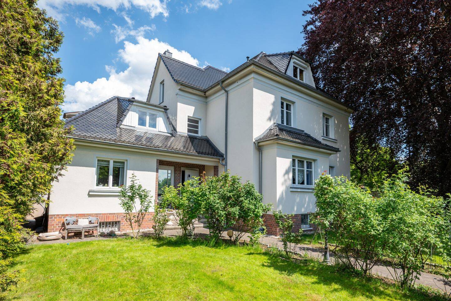 Exklusive Gründerzeit Villa in Schleußig mit flexiblen Nutzungsmöglichkeiten am Clara-Zetkin-Park, 4229 Leipzig (Kleinzschocher Plagwitz Schleußig)