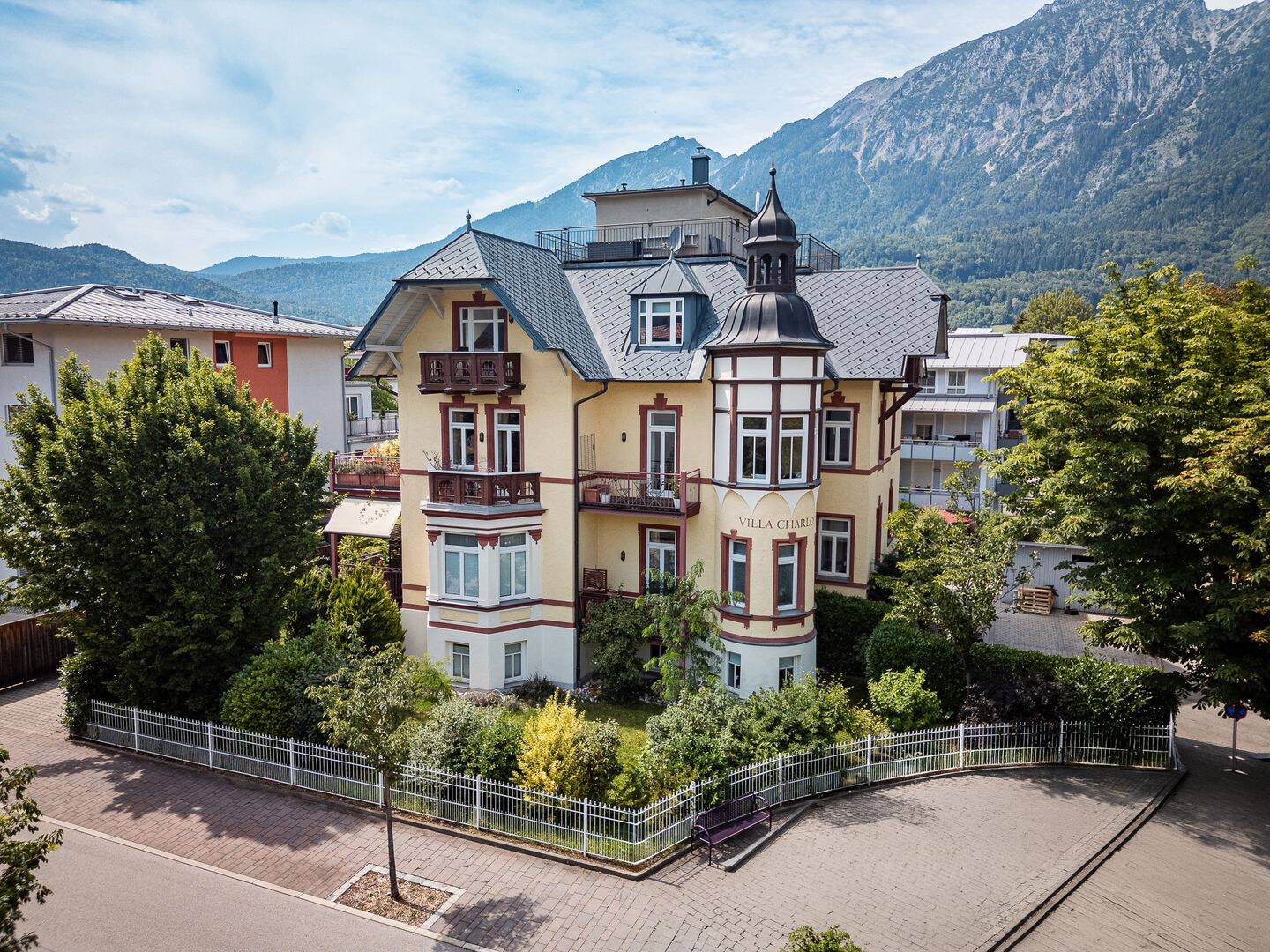 Beletage in der Villa „Charlott“ – zentrumsnahes Denkmal mit Bergblick, 83435 Bad Reichenhall