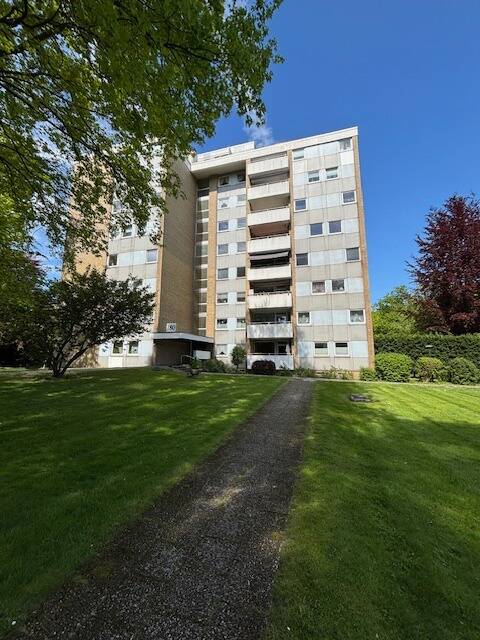 Familienfreundliche 4-Zimmer Wohnung in sehr gepflegtem Mehrfamilienhaus mit Balkon und Tiefgaragenstellplatz, 47198 Duisburg (Alt-Homberg Hochheide)