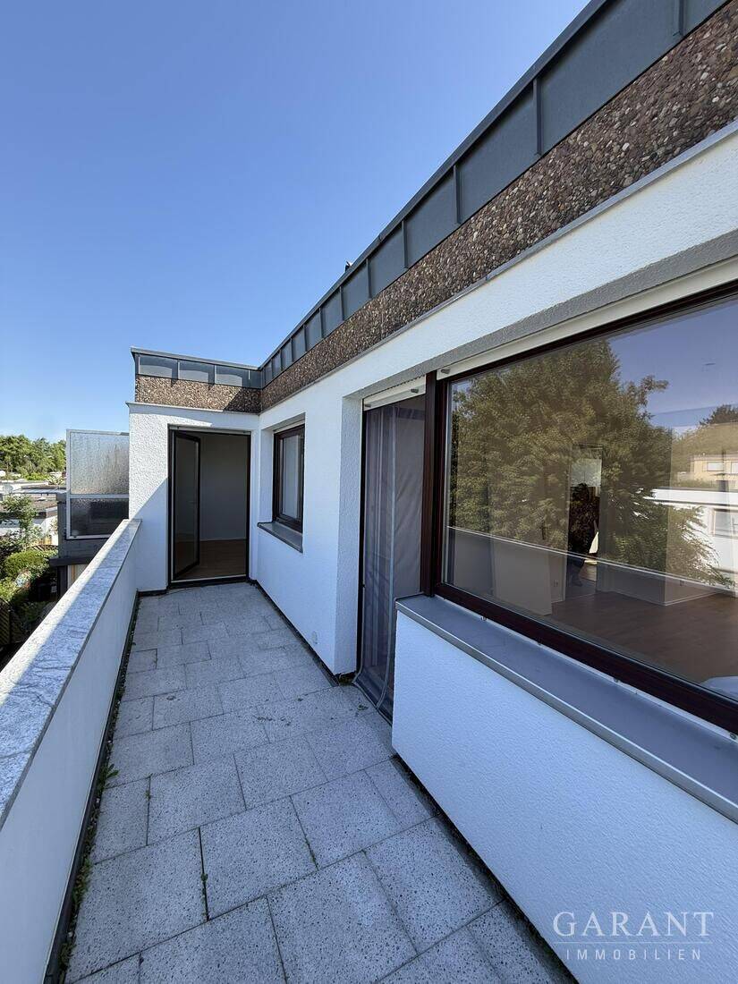 Attraktive 3 Zimmer-Wohnung mit Balkon und Dachterrasse!, 71334 Waiblingen