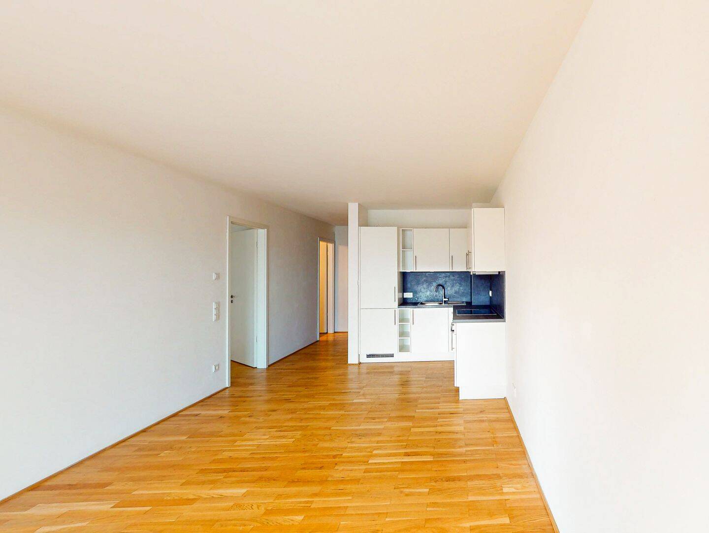 Stilvolle 2-Zimmer-Wohnung mit EBK und Dachterrasse, 61352 Bad Homburg v.d. Höhe