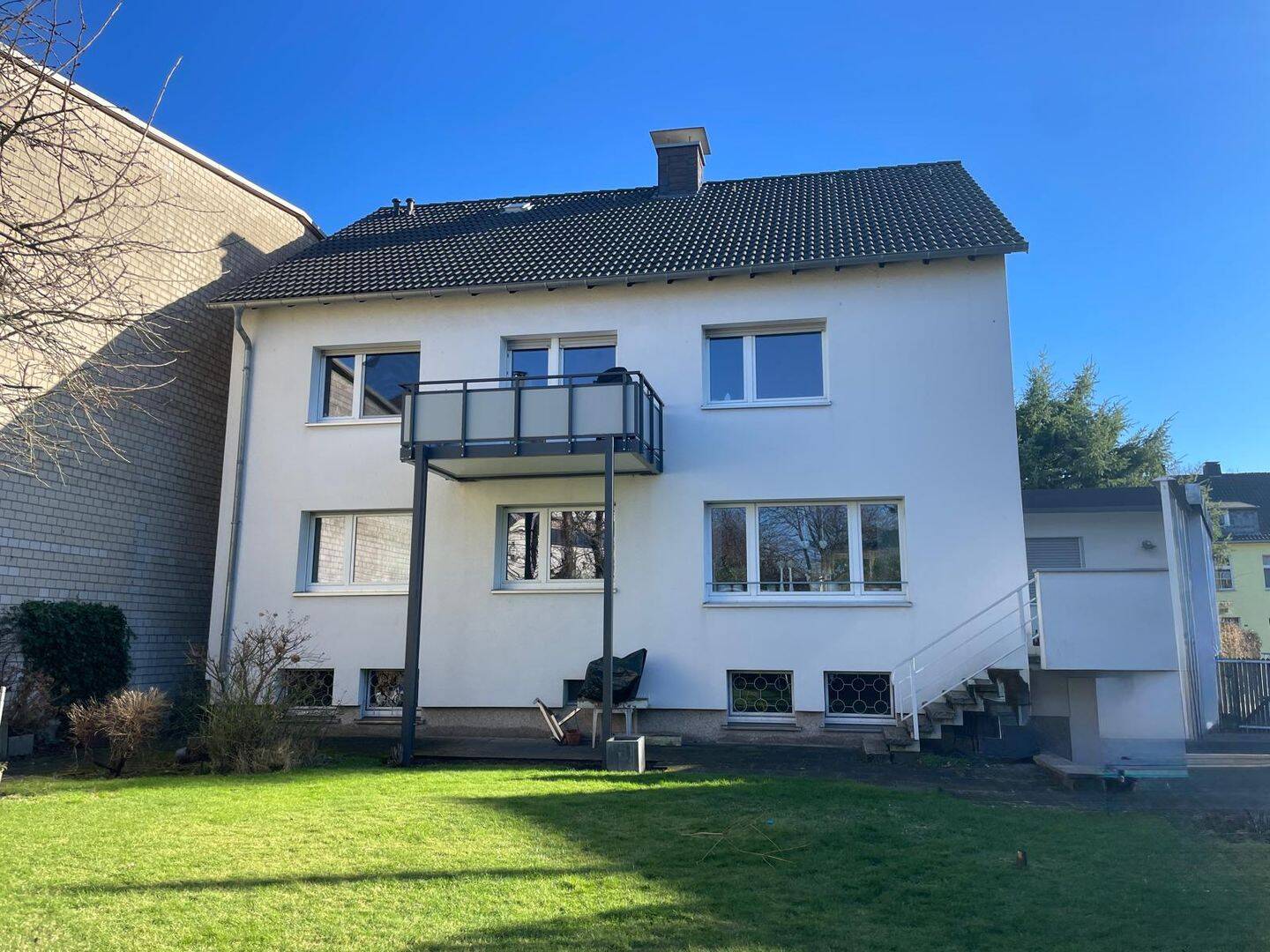 Solides Zweifamilienhaus mit zwei vermieteten Wohneinheiten, 58099 Hagen (Berchum Boele Garenfeld Hohenlimburg Lennetal)