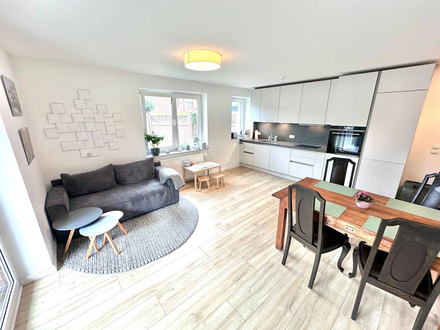 Sanierte Erdgeschoss Wohnung in Barsbüttel, 3 Zimmer + Büro *TOP*, 22885 Barsbüttel