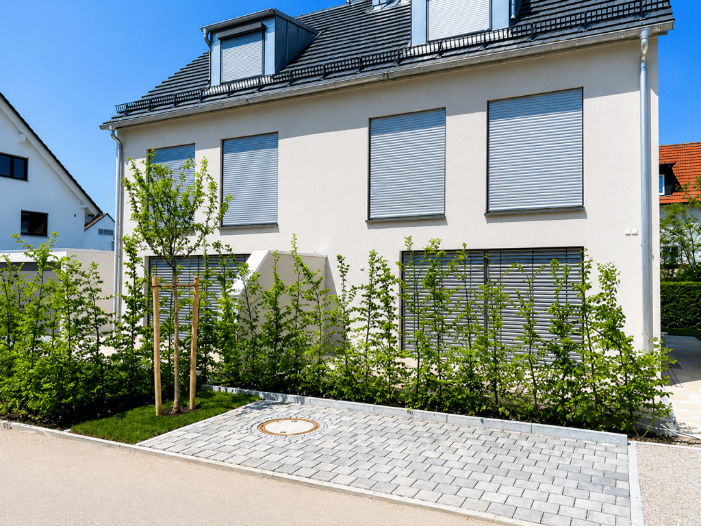 **Exkl., neuwertige DHH mit EBK, traumhaften Garten, Garage und Stpl., Neufahrn (S1)**, 85375 Neufahrn b. Freising