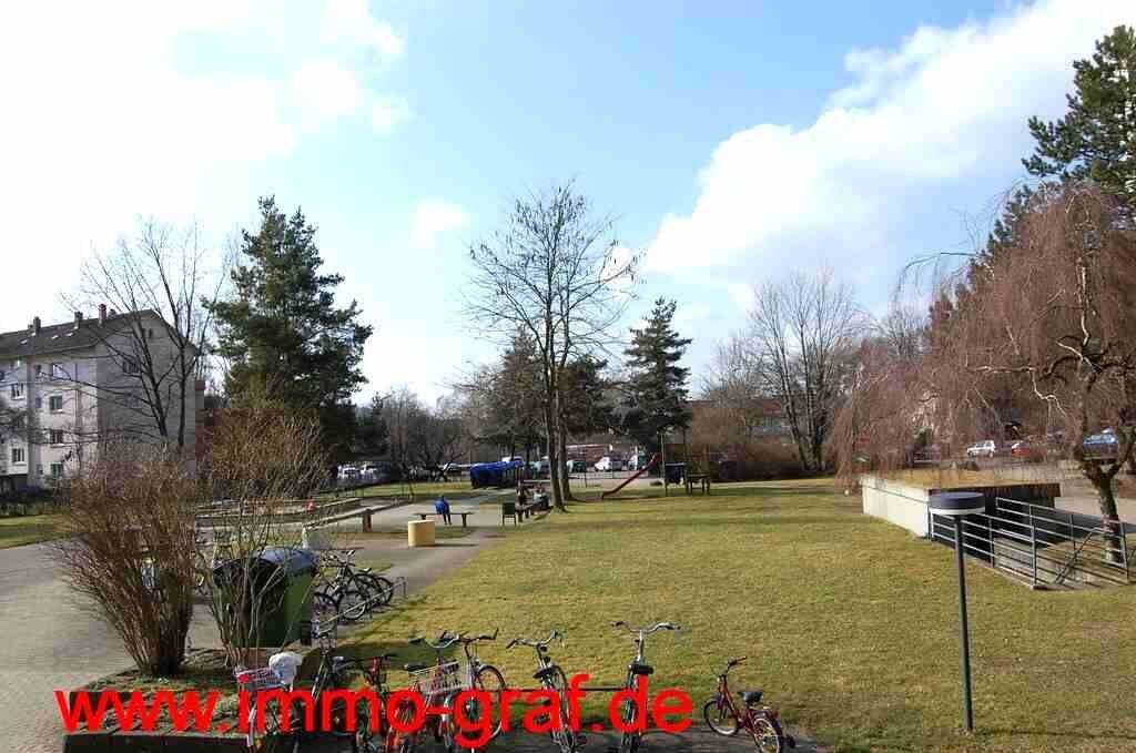 ETW mit Balkon, abgeschl. TG-Stellplatz, Singen-Süd – Frisch renoviert & bezugsfrei ab Sept. 2026!, 78224 Singen (Hohentwiel)