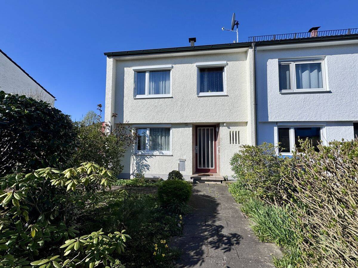 Gepflegtes, jedoch modernisierungsbedürftiges Reihenendhaus, 88046 Friedrichshafen