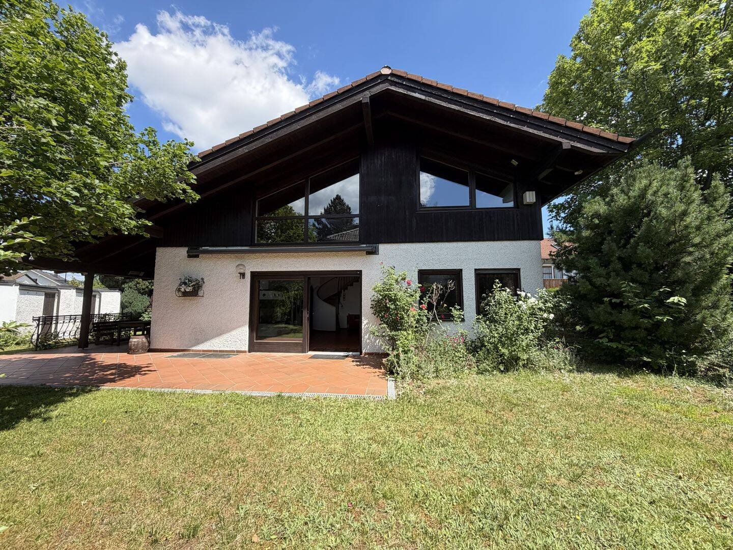 Architektenhaus auf sonnigem Grundstück in ruhiger Lage, 85521 Ottobrunn