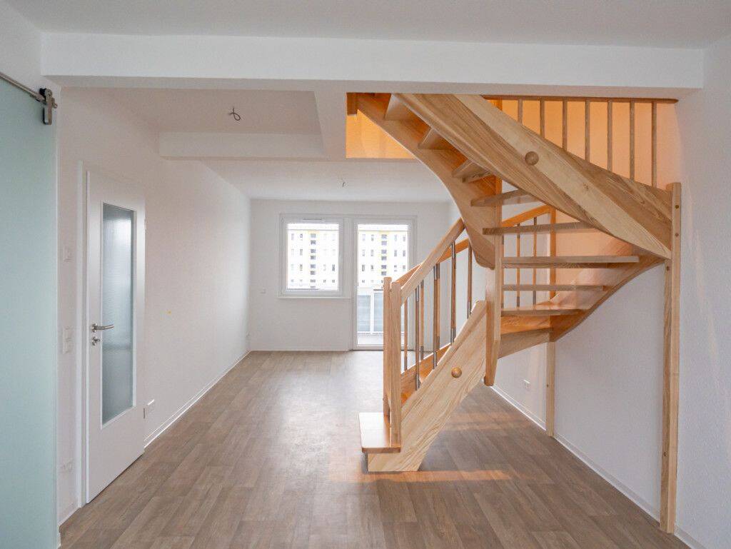 lichtdurchflutete Maisonette-Wohnung mit Fußbodenheizung + Sonnenbalkon am Zeisigwald!, 9130 Chemnitz (Hilbersdorf Sonnenberg Yorckgebiet Zentrum)