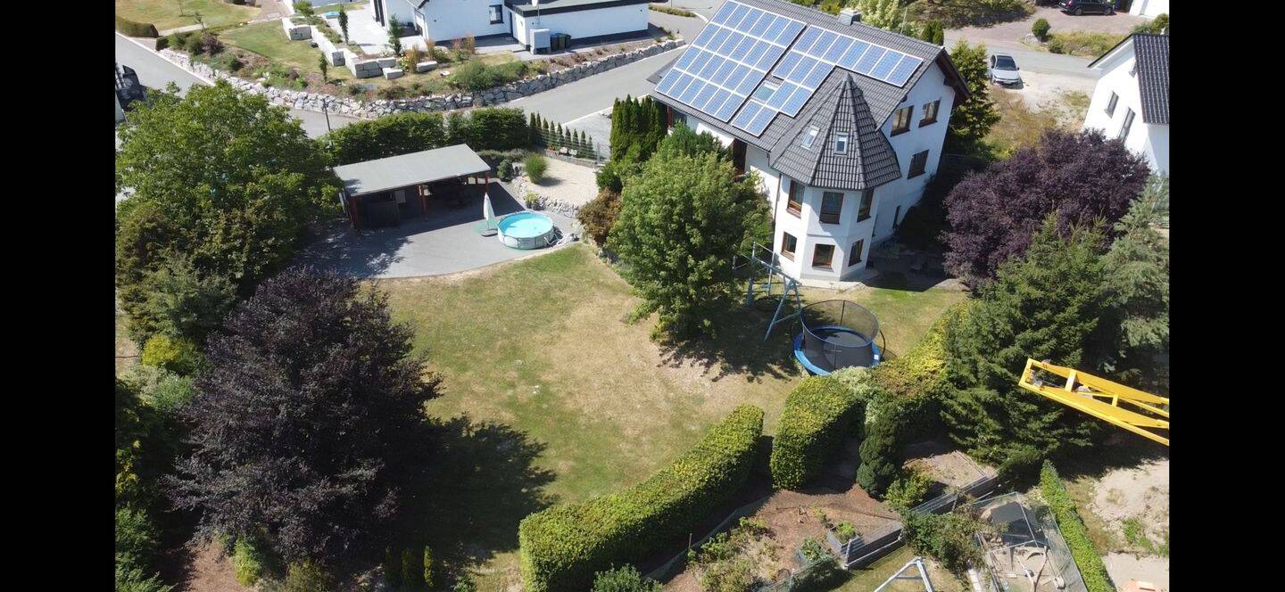 Exklusives Einfamilienhaus mit Einliegerbereich, Sauna, Photovoltaik und 1.532 m² Grundstück in Marsberg-Beringhausen, 34431 Marsberg