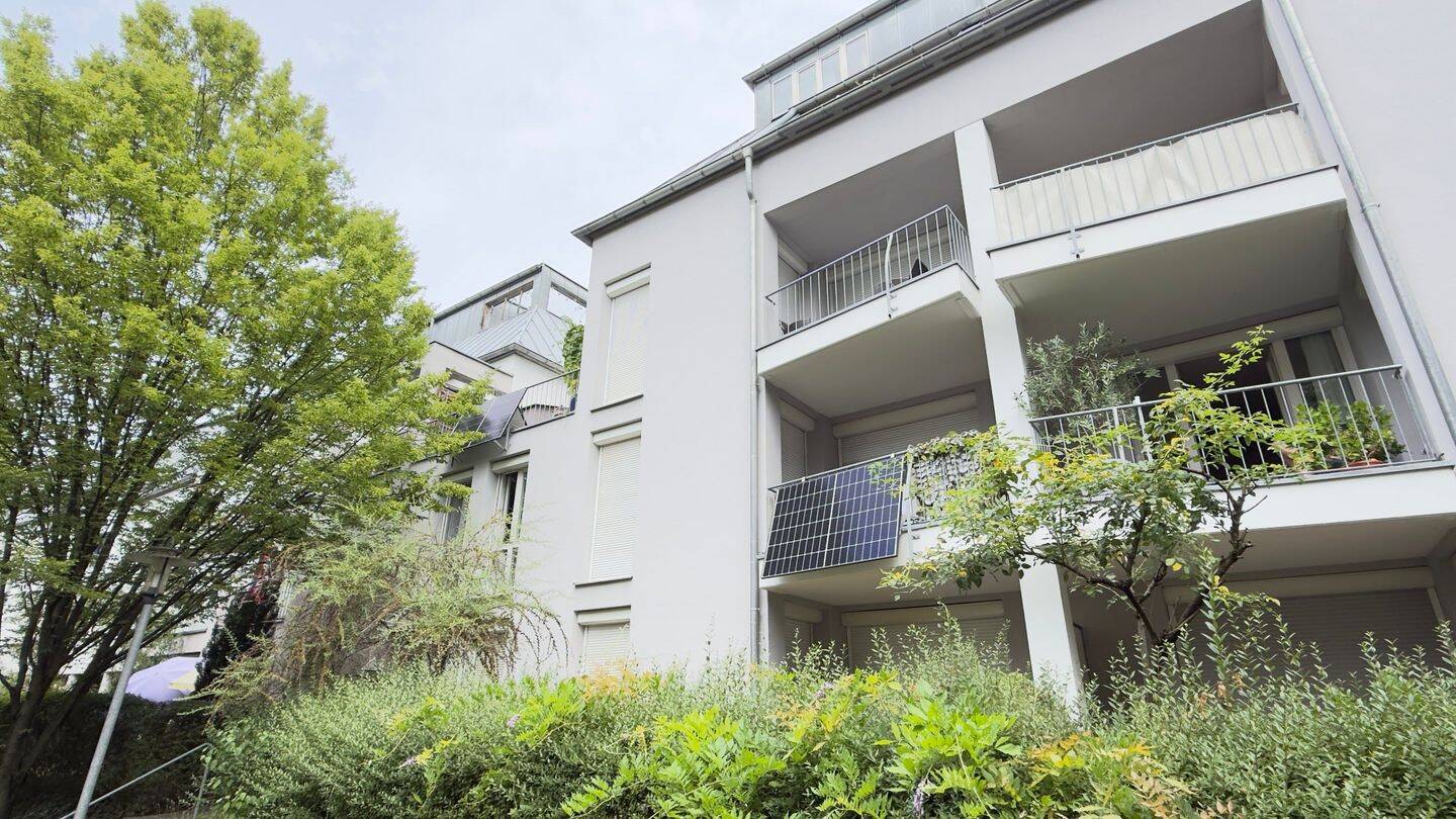 Kompaktes Zuhause in ruhiger, zentraler Lage und schöner Dachterrasse, 73730 Esslingen am Neckar