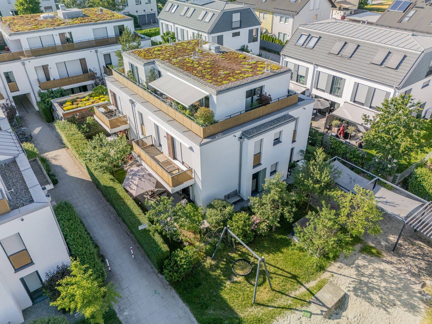 TRUDERING / Moderne 4-Zimmer-Wohnung mit hochwertiger Ausstattung, Westbalkon und zwei Bädern, 81829 München (Berg am Laim Trudering-Riem)
