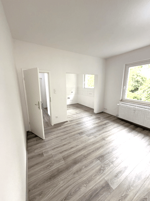 Familienfreundliche 6-Zimmer-Wohnung, frisch renoviert!, 45356 Essen