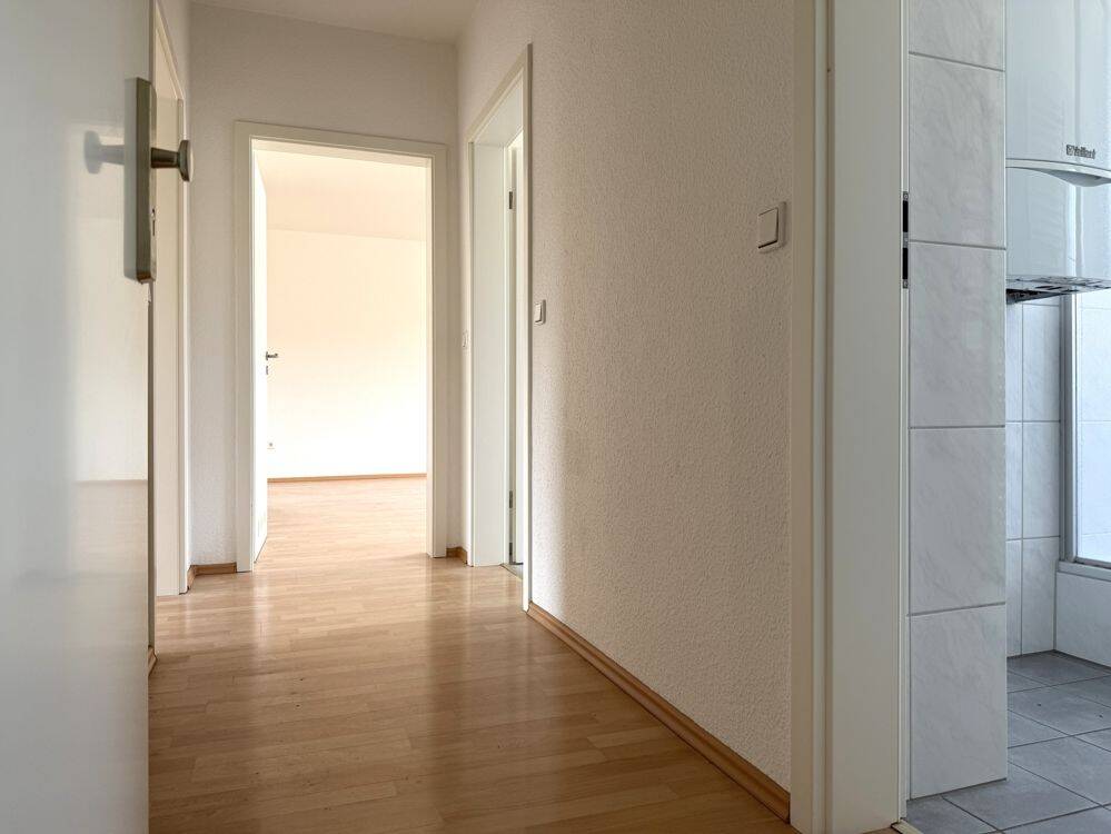 Ruhig wohnen: Renovierte 3-Zimmer-Wohnung mit Blick ins Grüne | Stellplatz, 45884 Gelsenkirchen (Rotthausen)