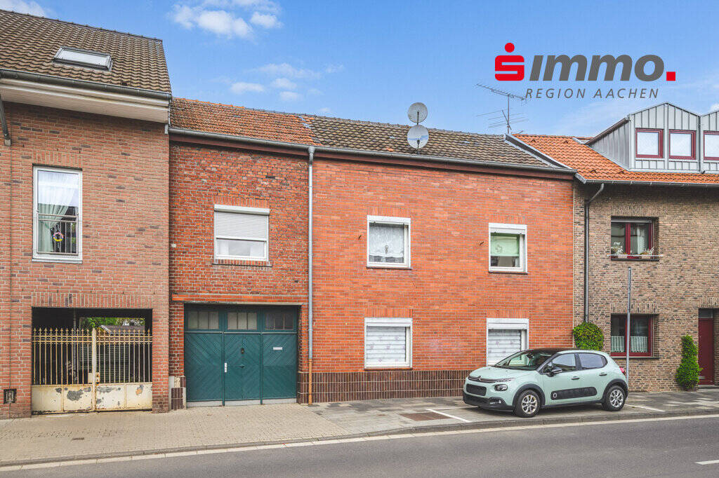 Broichweiden! Bezugsfreies 2-Familienhaus mit Garage und traumhaftem Garten, 52146 Würselen