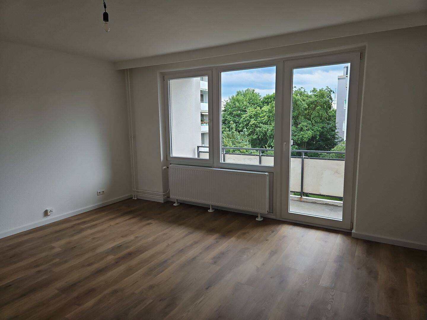 Sehr schöne helle 2- Zimmerwohnung in Hamburg Lokstedt, 22529 Hamburg (Hamburg-Nord)