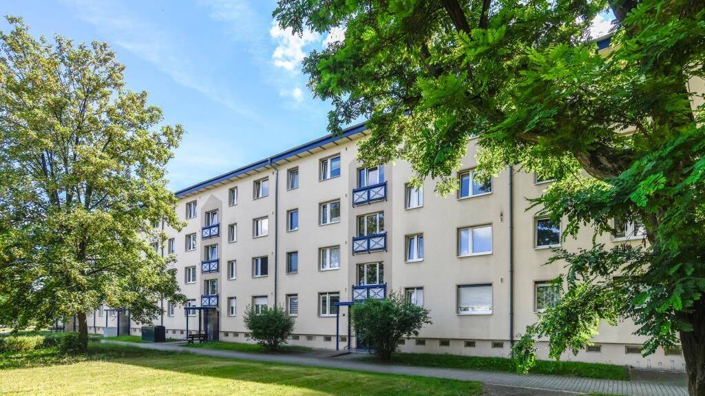 Vollmöblierte, bezugsfertige 2-Raumwohnung mit Balkon in der Neustadt, 2977 Hoyerswerda