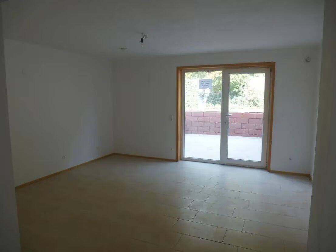 Attraktive 2-ZKB Wohnung mit Terrasse & Stellplatz in Sippersfeld, 67729 Sippersfeld