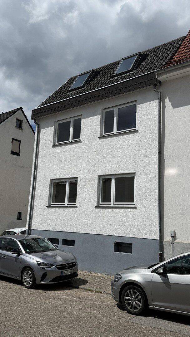 Neu Renovierte Doppelhaushälfte in ruhiger Lage, 69231 Rauenberg