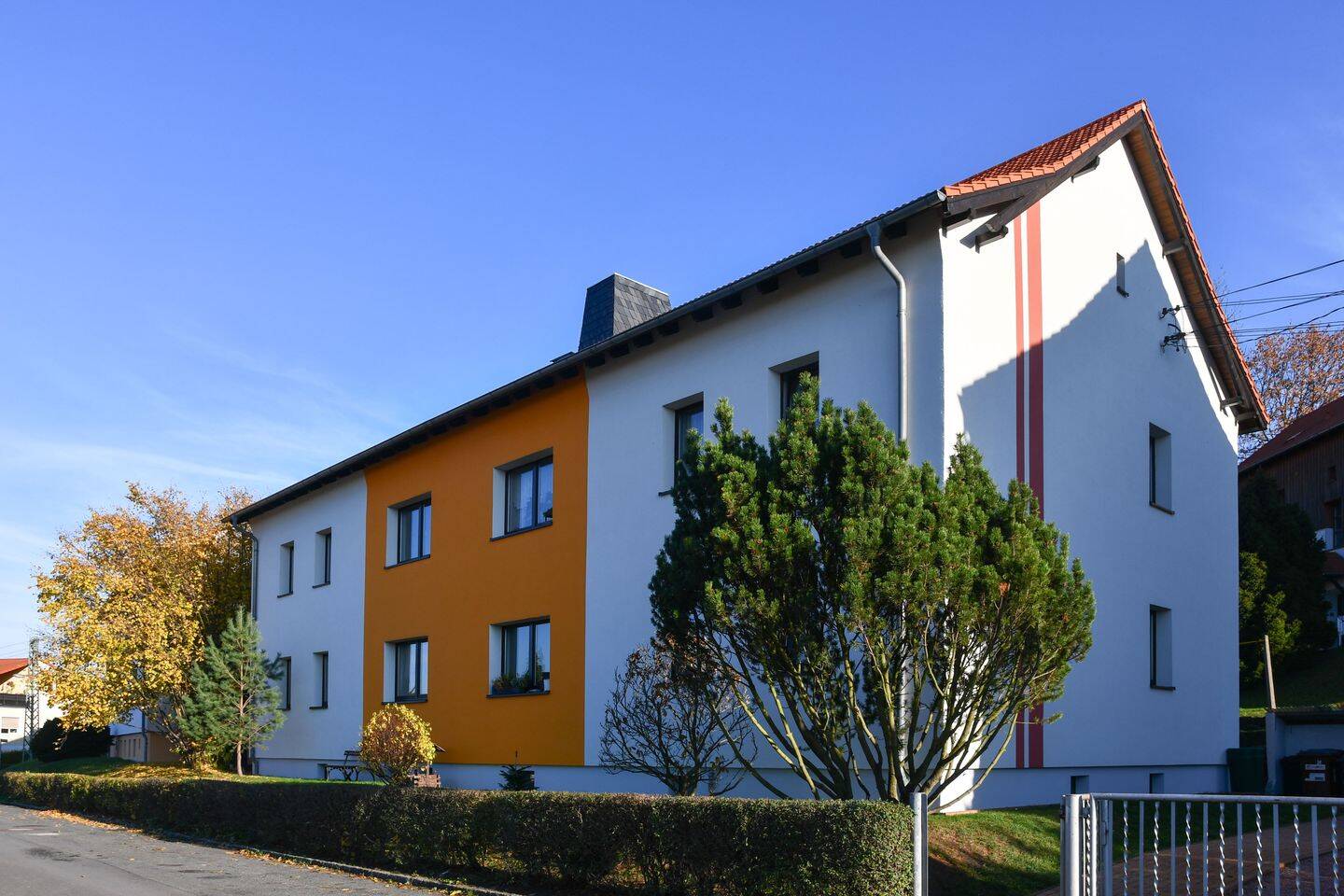 Ruhig gelegen & großzügig geschnitten – 4-Raumwohnung an der Altenburg, 7381 Pößneck