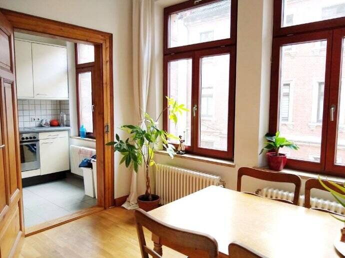 2-Zimmer-Altbauwohnung, zentral, sehr gut saniert, 91054 Erlangen (Burgberg Erlangen-Nord Erlangen-Ost Innenstadt Sieglitzhof)