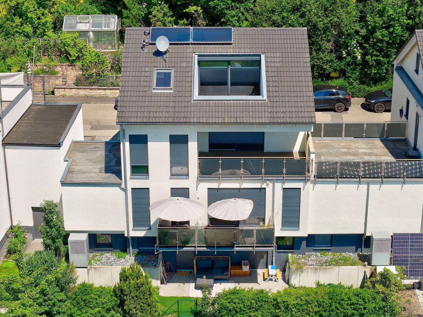 „Top modernes 2-Familien-Haus mit Wärmepumpe und vielen sehenswerten Extras“, 65207 Wiesbaden