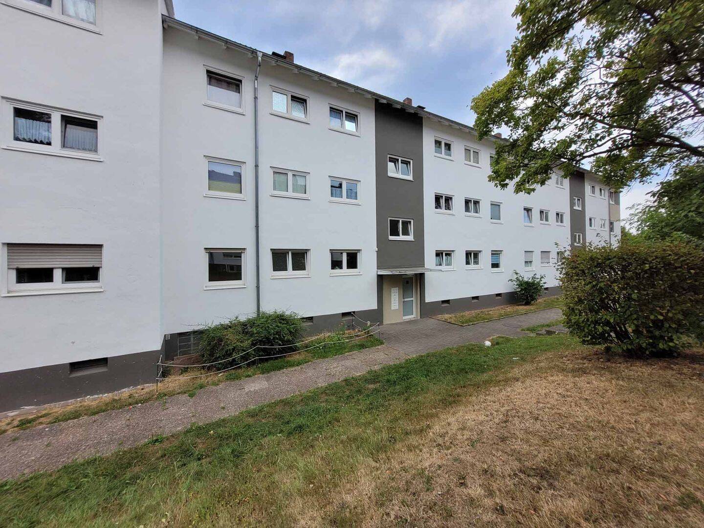FREI ZUM 01.09.2026!!! Attraktive 3- Zimmerwohnung mit Balkon in Bad Hersfeld, 36251 Bad Hersfeld