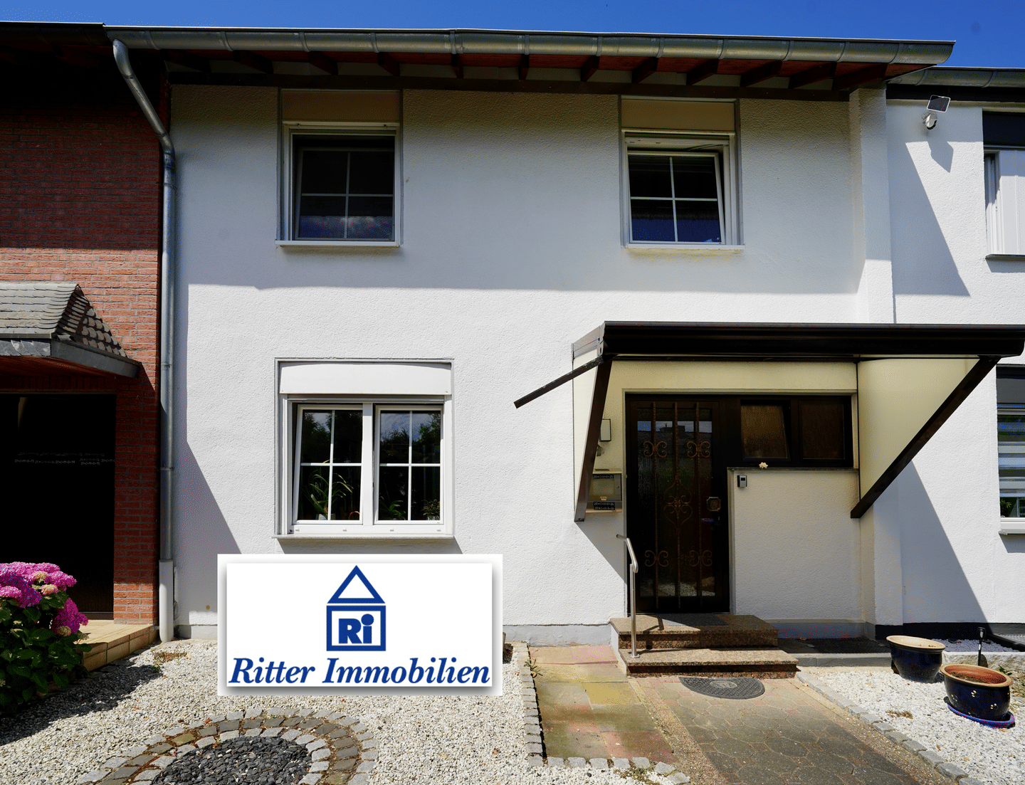 Ritter Immobilien e.K.: Top, gepflegtes Reihenmittelhaus mit großem Garten & viel Potenzial!, 52249 Eschweiler