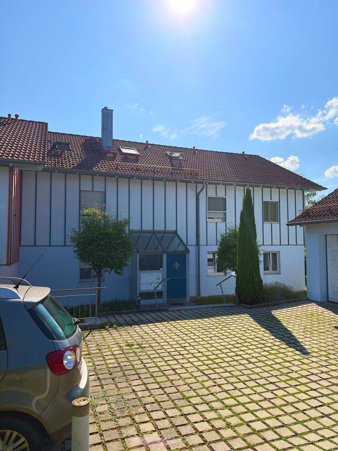 Charmante 3-Zimmer-Dachgeschosswohnung mit Garage und Balkon, 94094 Rotthalmünster