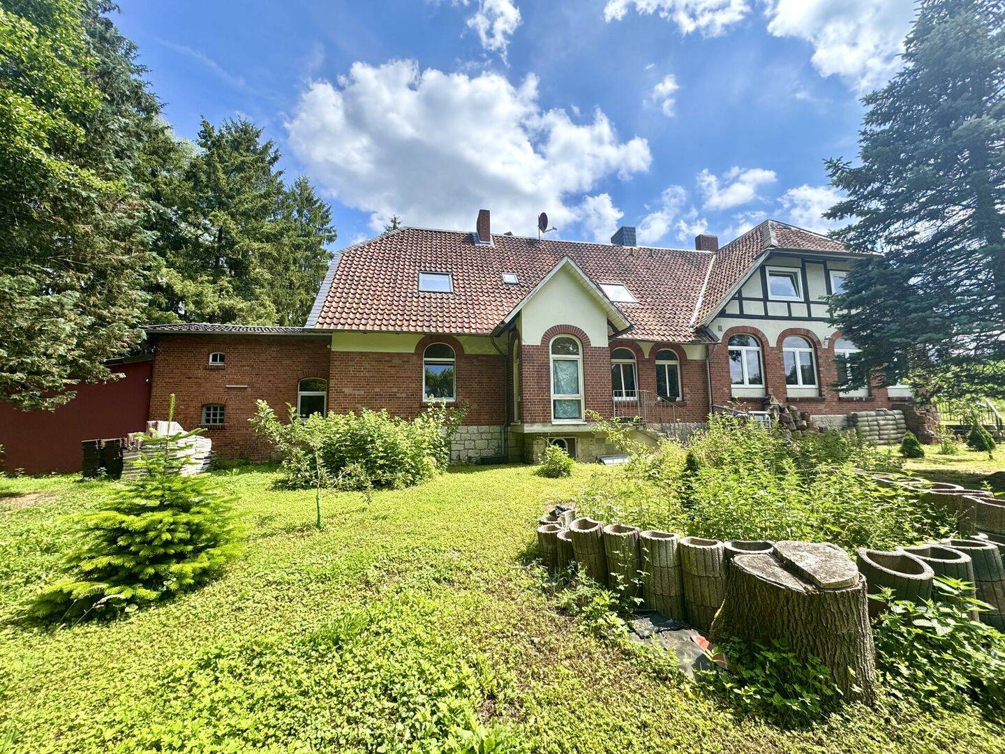 Großzügige Liegenschaft mit 5 Wohneinheiten und über 4.600 m² Grundstücksfläche!, 31084 Freden (Leine) (Winzenburg)