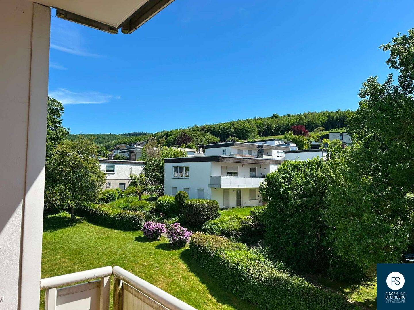 Gemütliche 2-Zimmer-Eigentumswohnung mit sonnigem Balkon und Blick ins Grüne, 59872 Meschede