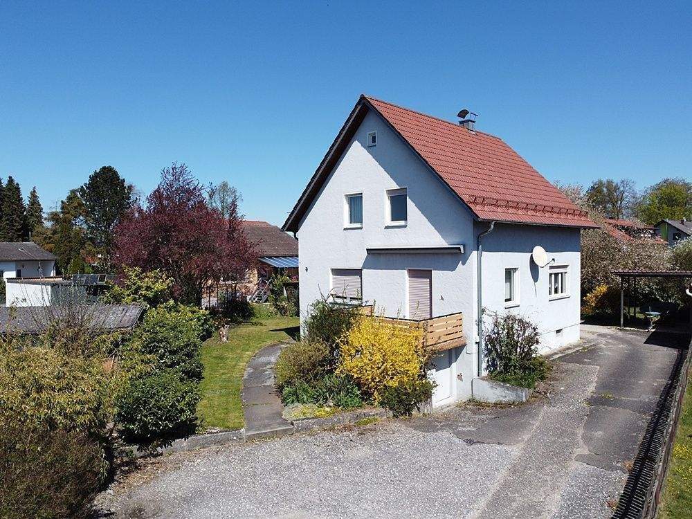 Älteres, gepflegtes Einfamilienhaus mit großem Garten in ruhiger Sackgassenlage in Teublitz, 93158 Teublitz