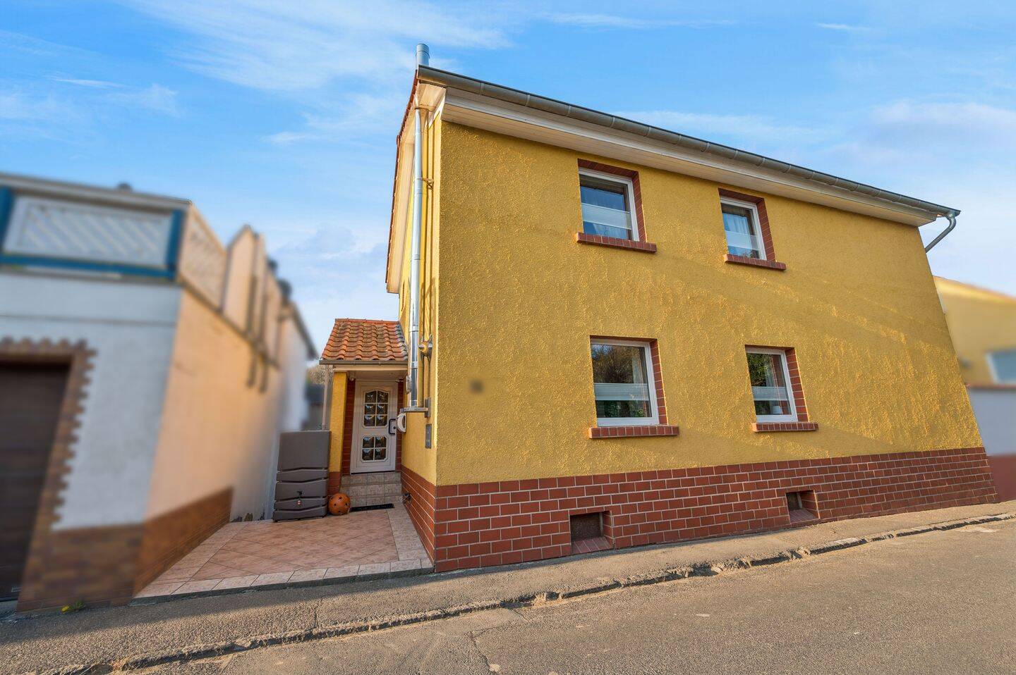 Zwei Häuser zum Preis von einem – außergewöhnlich viel Platz und enormes Potenzial für Ihre Ideen, 53474 Bad Neuenahr-Ahrweiler