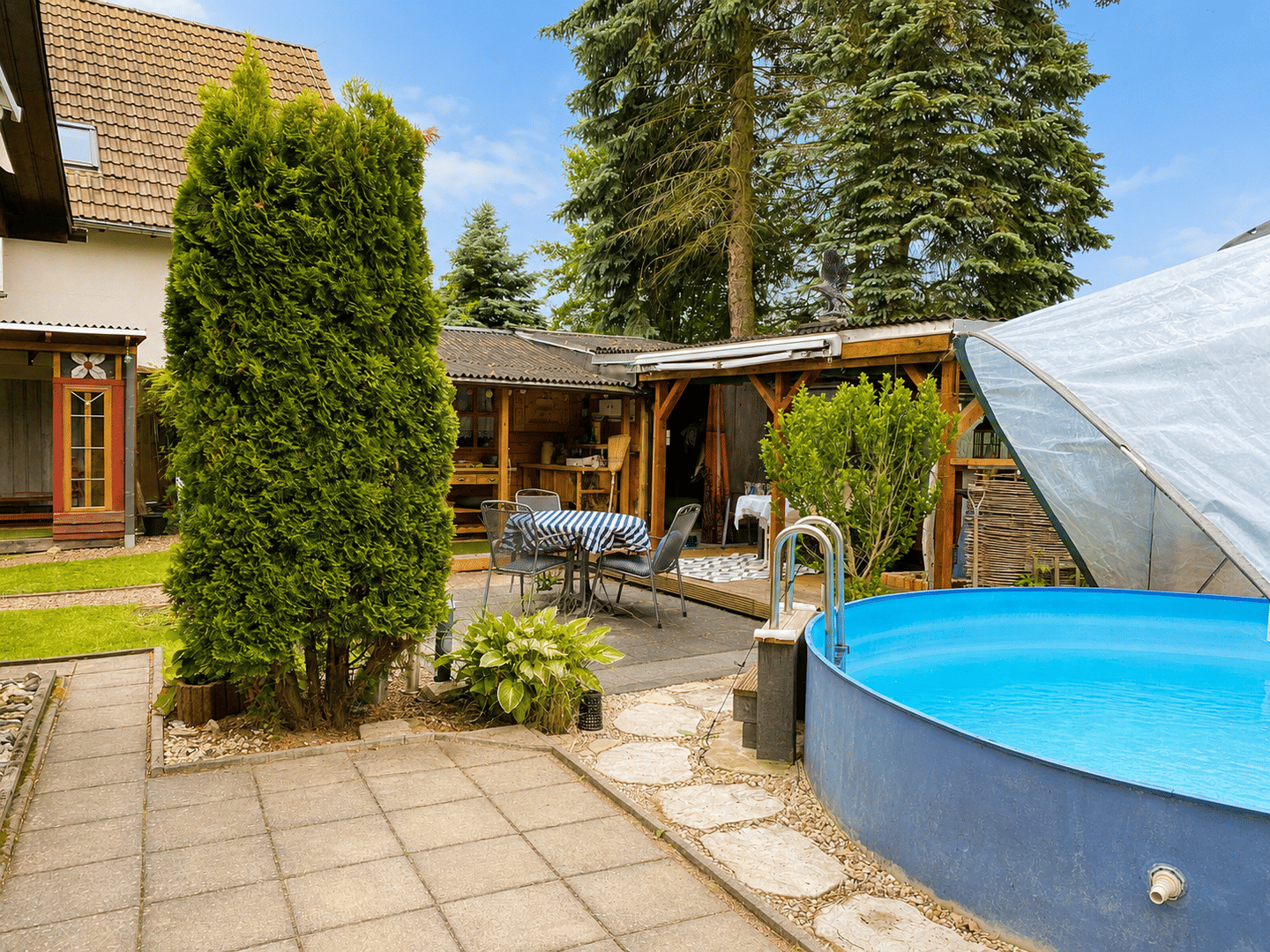 Sommerhaus im Grünen – mit Pool, Kamin und Carport, 9366 Stollberg/Erzgeb.