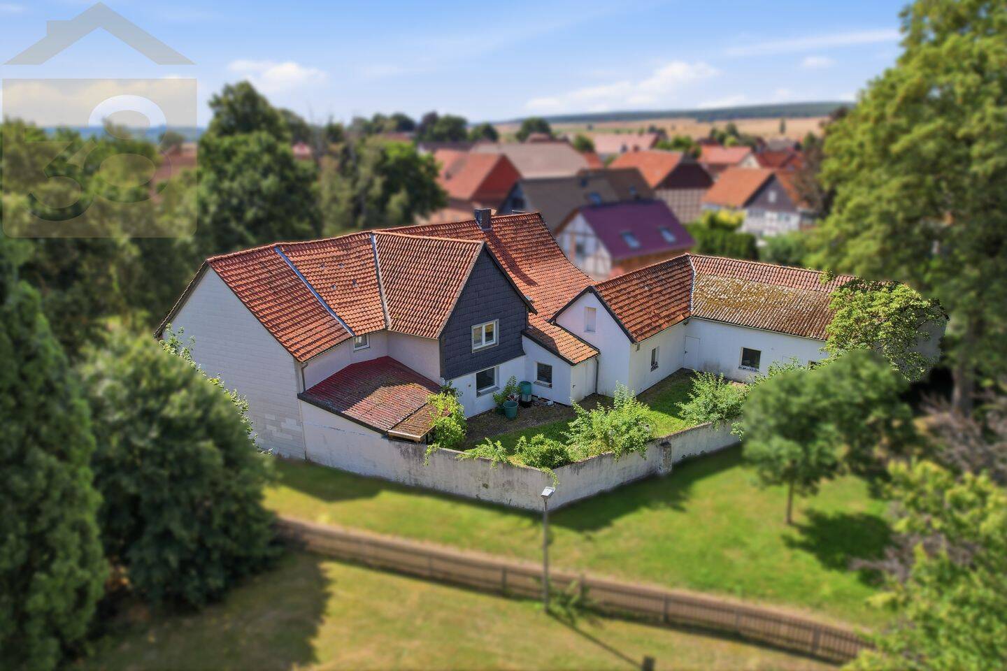 Großzügiges Zweifamilienhaus in Herre mit Garten und Doppelgarage! Meine Immobilie=Mein Makler!, 38277 Heere