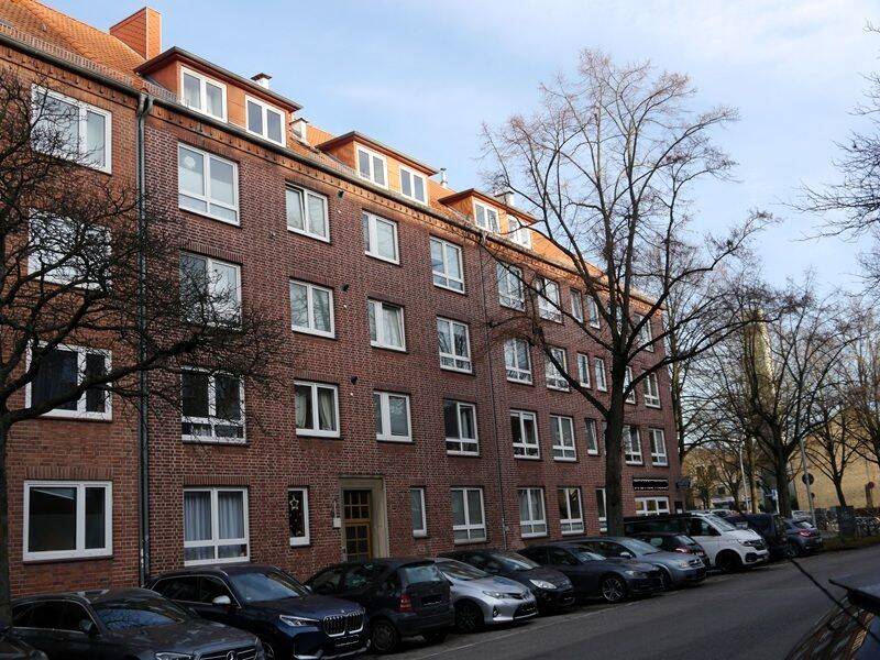 Ein Mehrfamilienhaus mit zwei Eingängen in hervorragender Lage in 22081 Hamburg-Barmbek-Süd, 22081 Hamburg (Hamburg-Nord Barmbek-Süd Uhlenhorst)