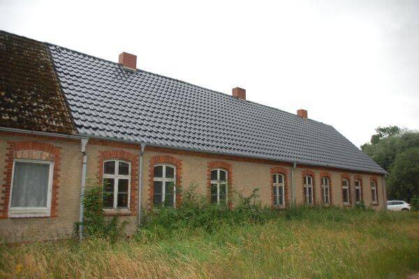 Handwerkerhaus mit großem Grundstück mitten in der Natur – viel Potenzial für Visionäre, 17209 Fincken