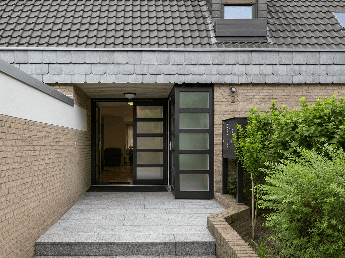 Großzügiges Einfamilienhaus mit Einliegerwohnung in erstklassiger Lage – 800 m² Sonnengrundstück, 41462 Neuss