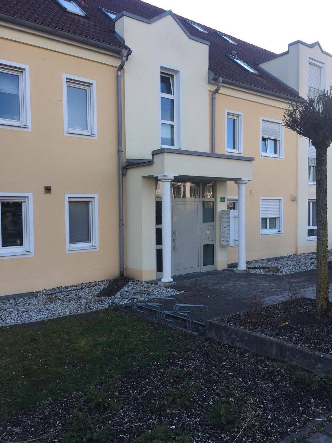1 Zimmer Wohnung mit Badewanne und Balkon, 85399 Hallbergmoos