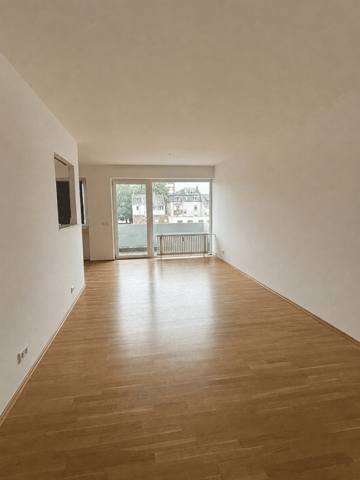 1,5 ZW STUDIO NEU GESTRICHEN BALKON EBK BAD LAUFNAH UNI KLINIK ROSSMANN REWE EIFLER TEDI PENNY ÖVNP FLUGHAFENBUS S BAHN LYONERSTR 3 FACH VERGLASUNG, 60528 Frankfurt am Main (Niederrad Sachsenhausen Schwanheim)