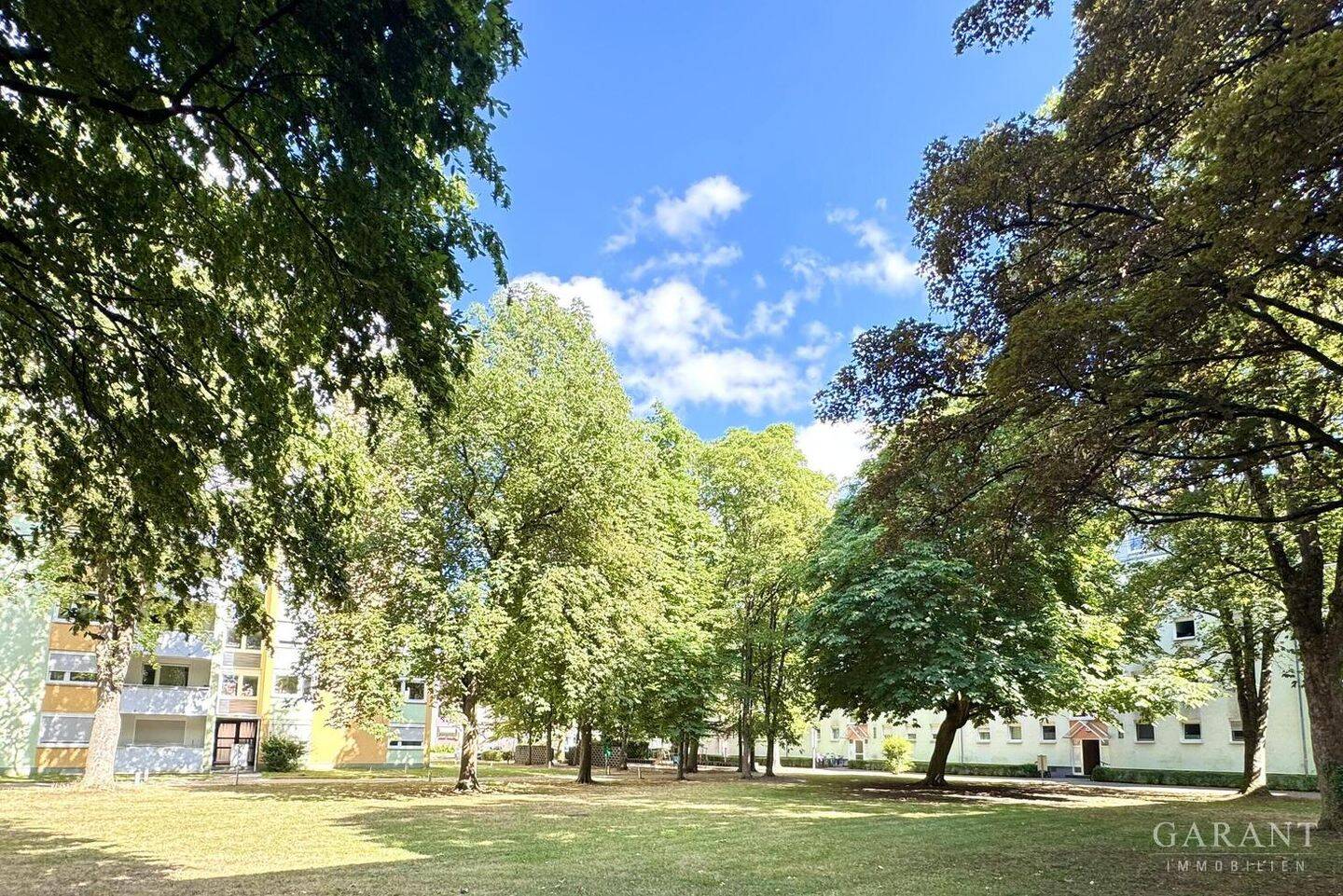 Sehr gepflegte 3 Zimmer-Wohnung – Westbalkon – moderne Einbauküche, 90449 Nürnberg (Gebersdorf Neuröthenbach Röthenbach bei Schweinau)