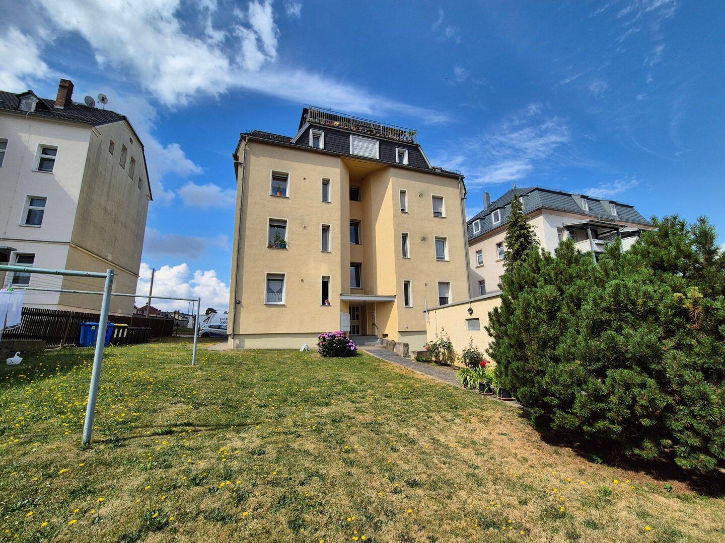 Achtung Besichtigungstermine am 22.07.2026 nach Absprache!!! schöne 4 Raum Wohnung im Dachgeschoss in Glauchau, 8371 Glauchau