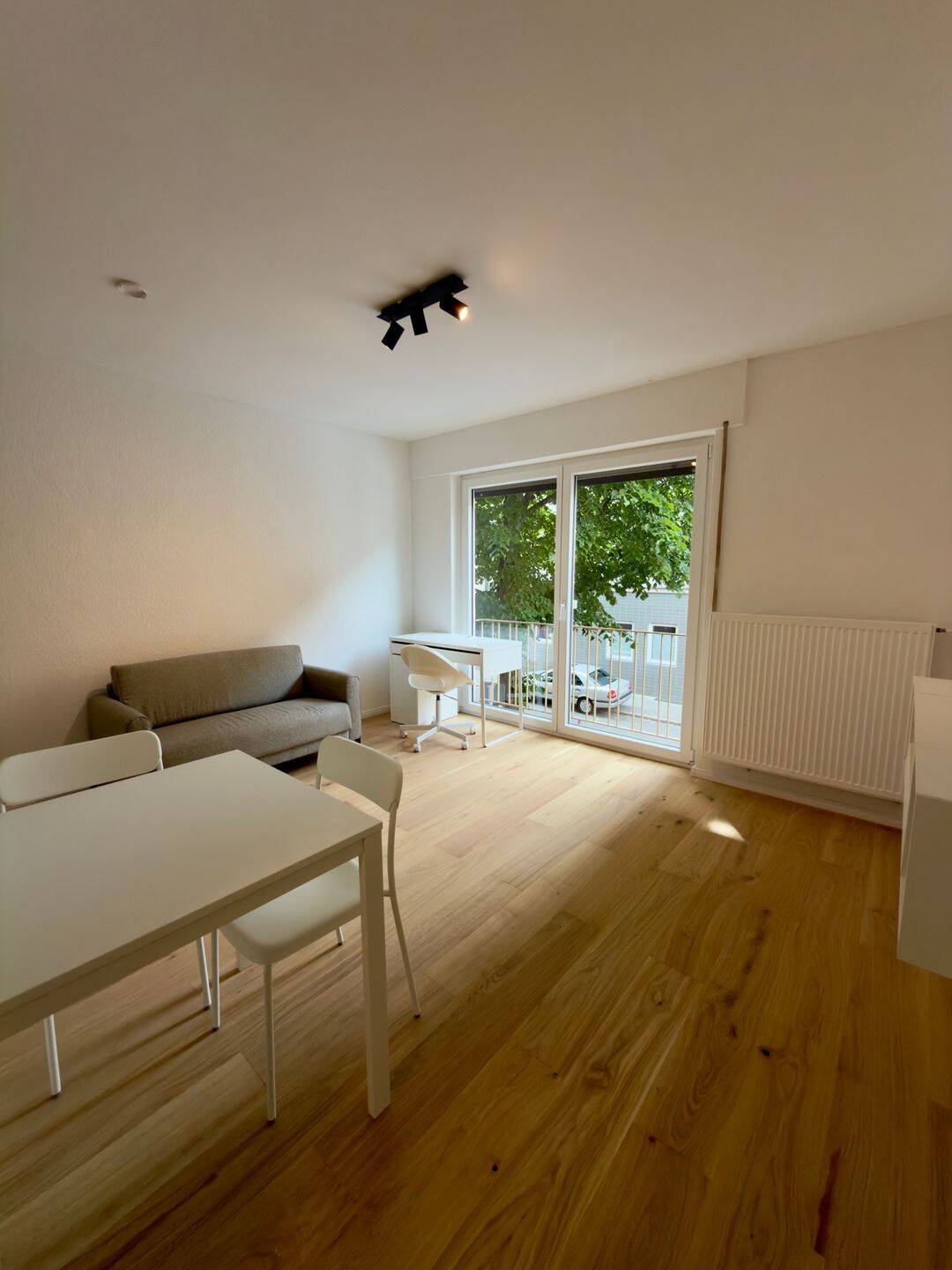 Kernsanierte, möblierte 1-Zimmer-Wohnung in zentraler Lage (TU, U-Bahn, Stadtpark…), 90489 Nürnberg (Gärten bei Wöhrd Rennweg Veilhof Wöhrd)